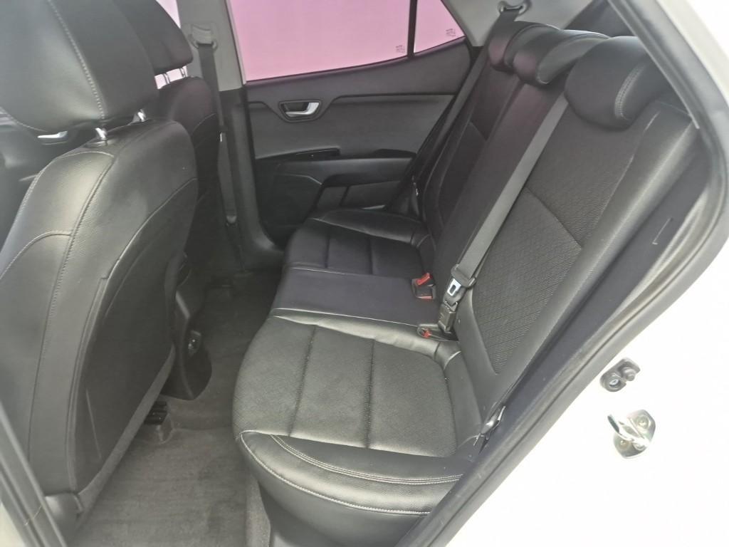 KIA Stonic - Vista 12