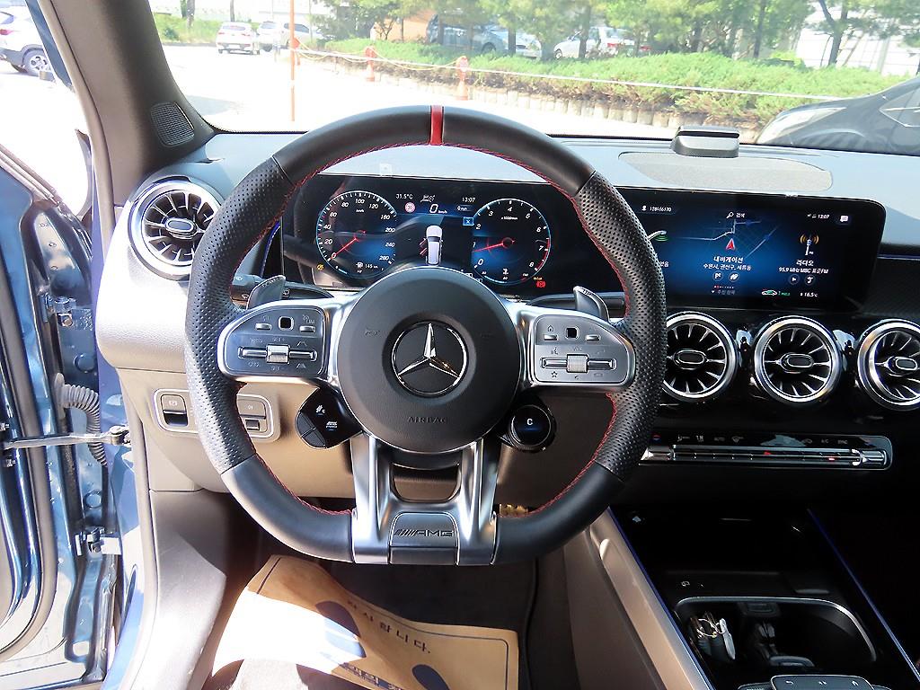Mercedes Benz GLB Class - Vista 8