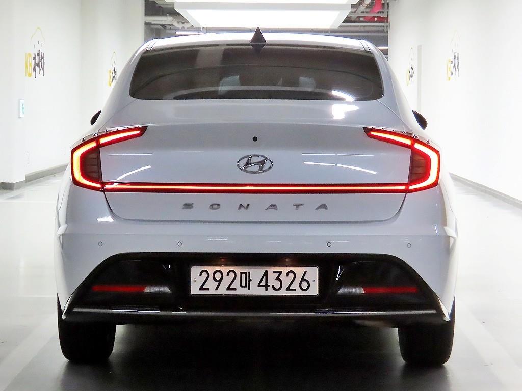 HYUNDAI Sonata - Vista 3