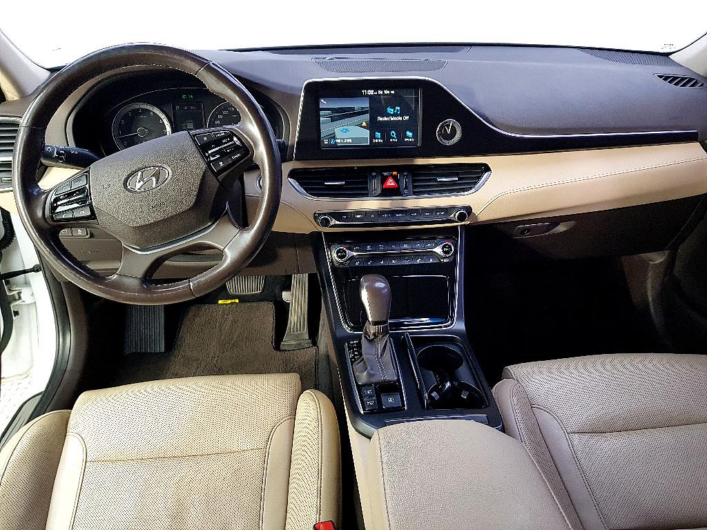 HYUNDAI Grandeur - Vista 5