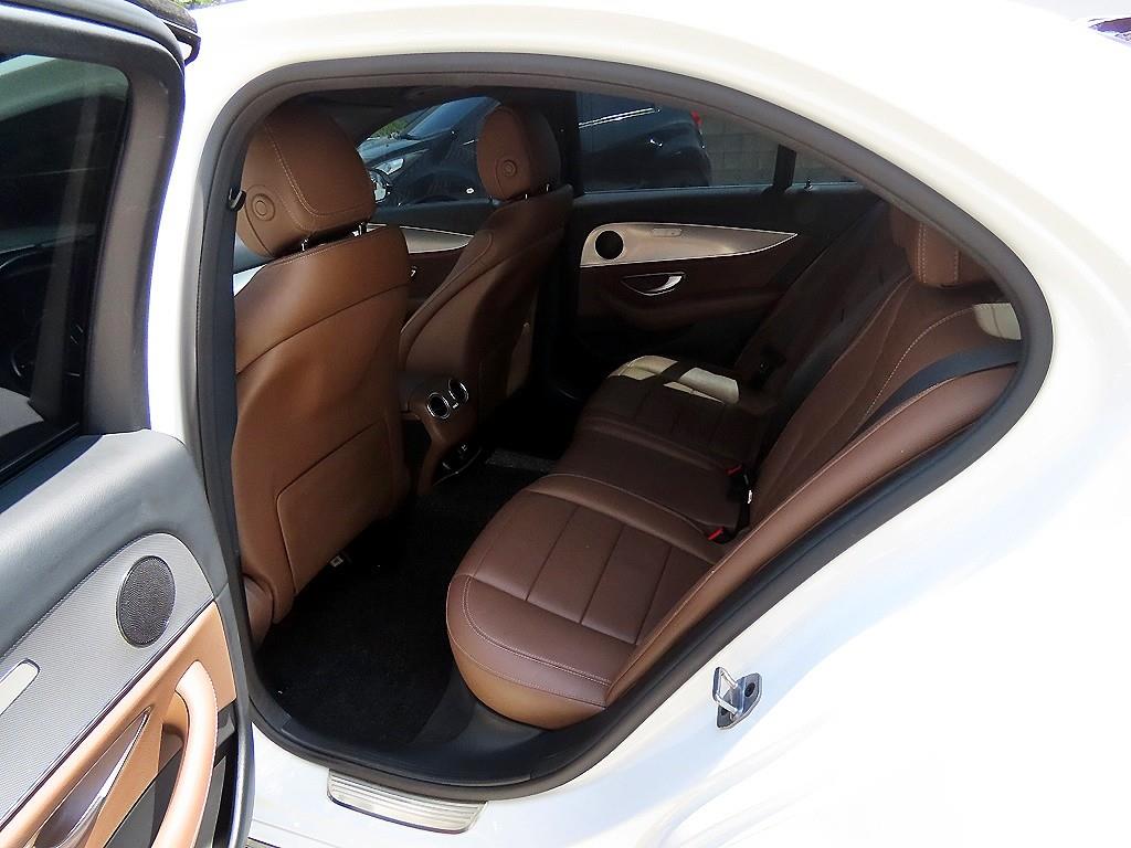 Mercedes Benz E class - Vista 6