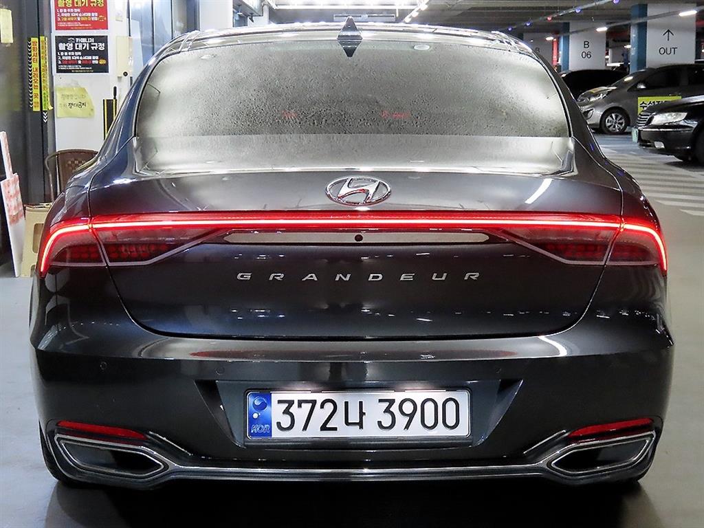 HYUNDAI Grandeur - Vista 5