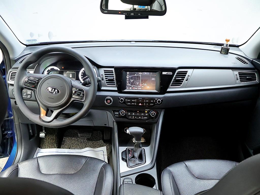KIA Niro - Vista 9