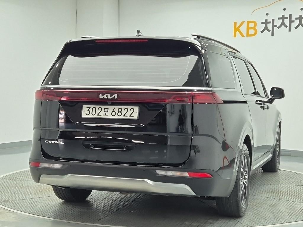 KIA Carnival - Vista 3