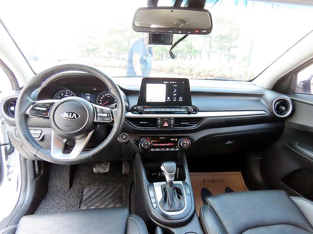KIA K3 - Vista 7