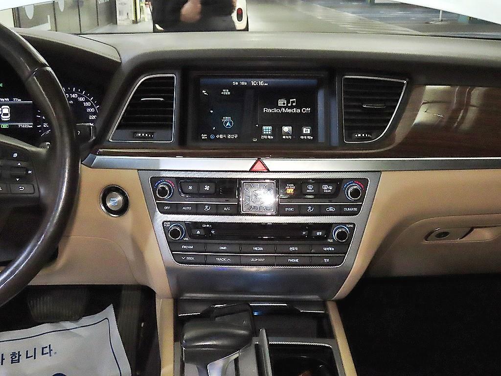 Genesis G80 - Vista 11