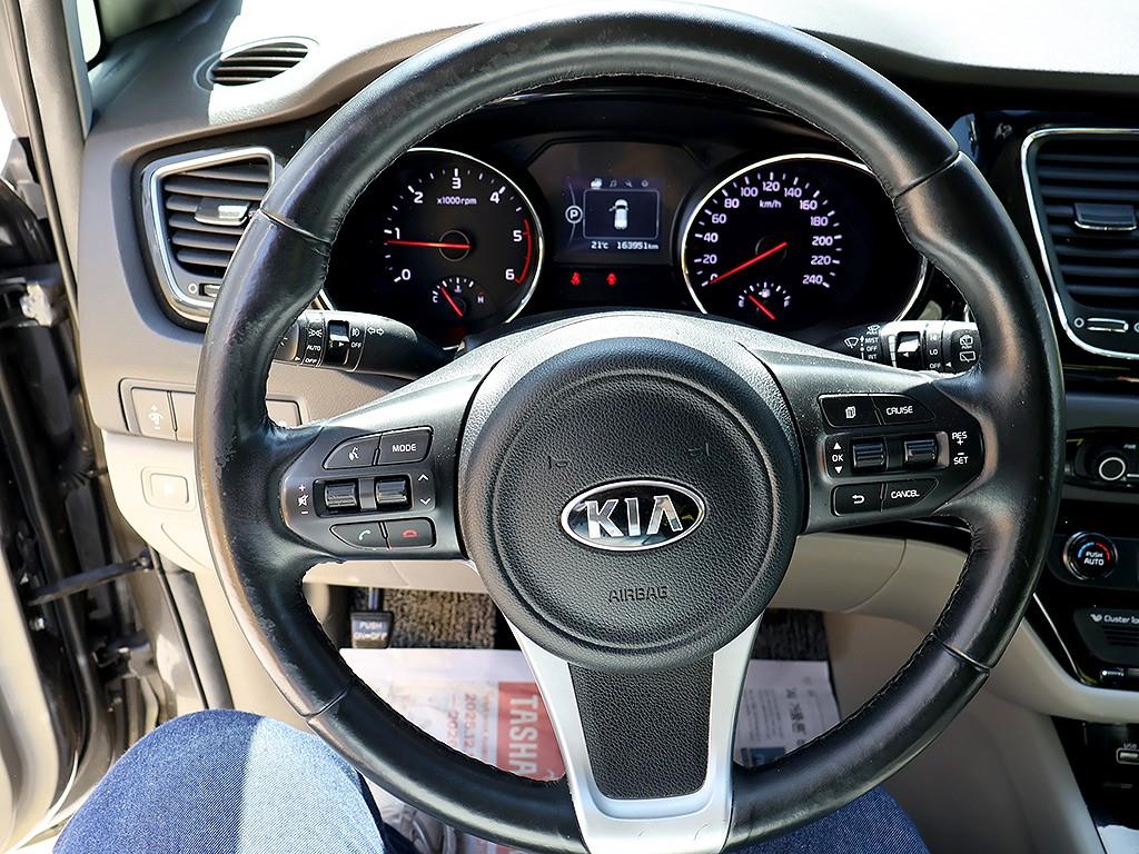 KIA Carnival 2016 Gris - Importación desde Corea - HF Imports Iquique - Foto 8