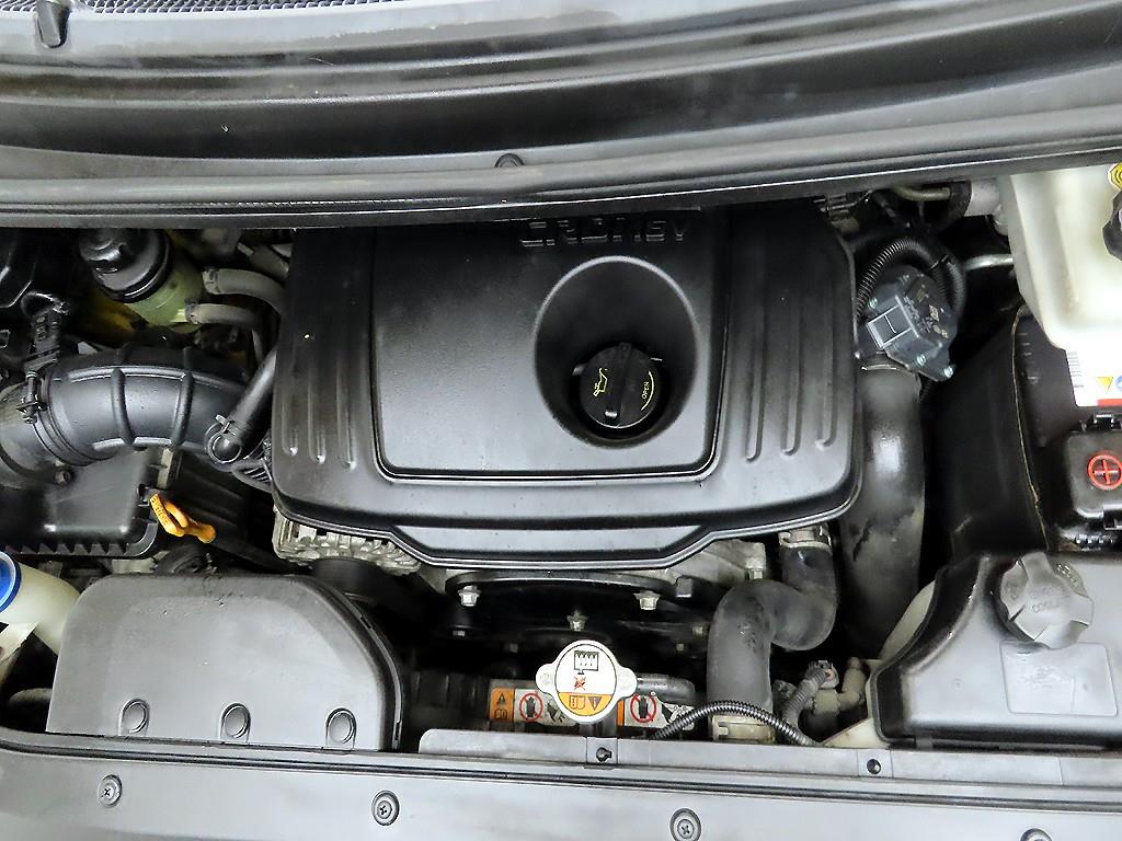 HYUNDAI Starex 2015 Amarillo - Importación desde Corea - HF Imports Iquique - Foto 20