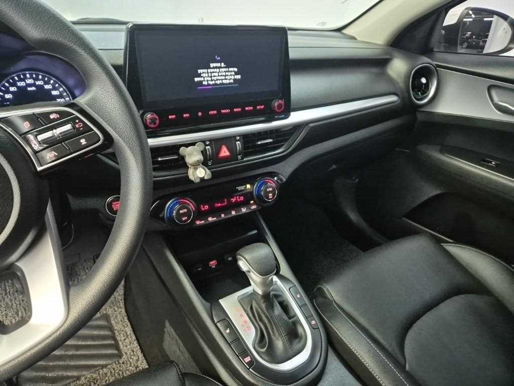 KIA K3 - Vista 10