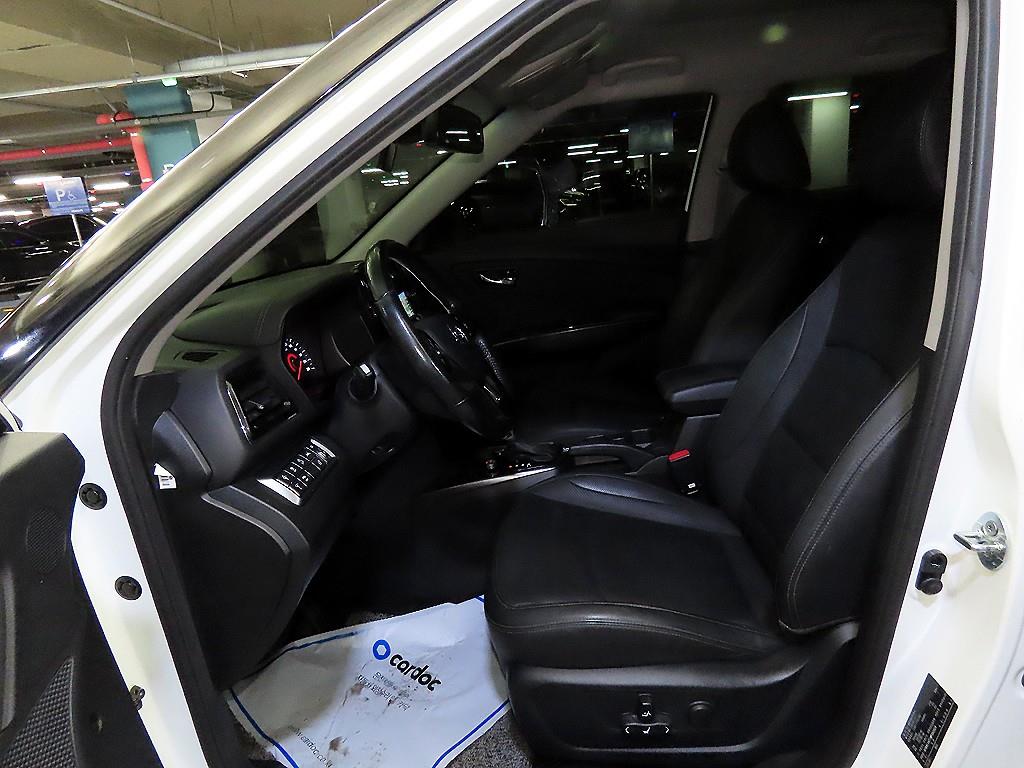 Ssangyong Tivoli - Vista 6