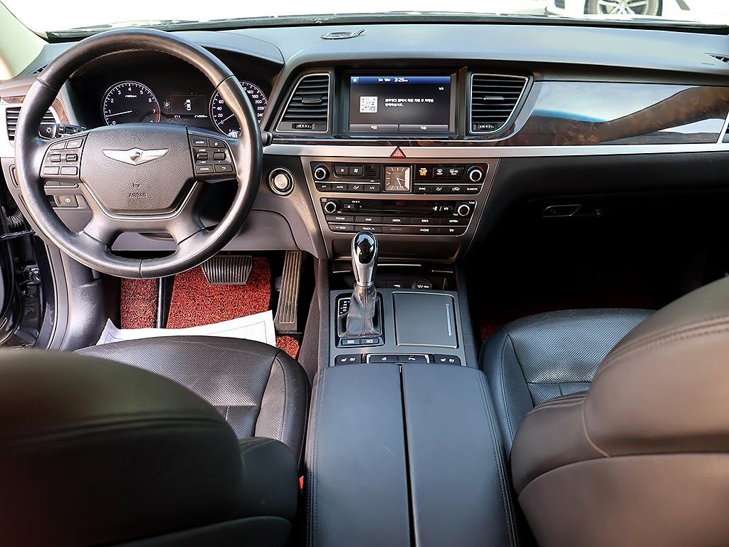 HYUNDAI Genesis - Vista 9