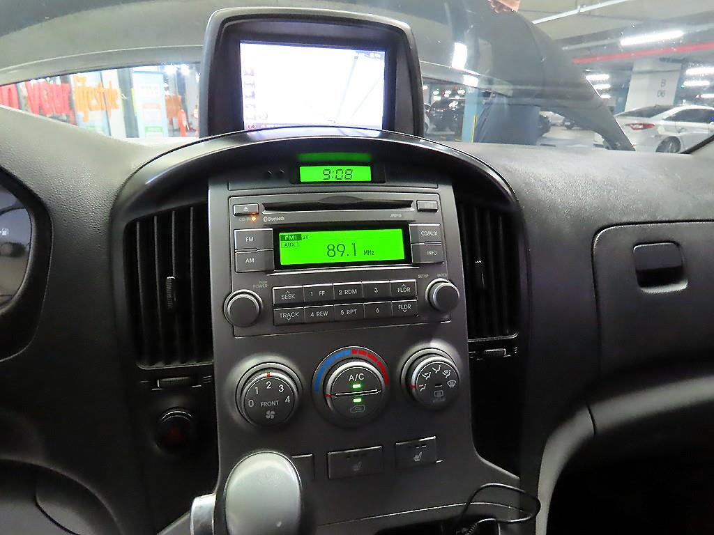 HYUNDAI Starex - Vista 11
