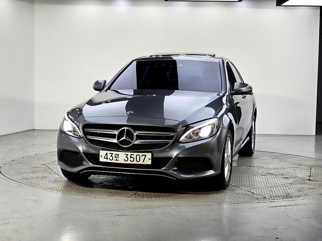 Mercedes Benz C Class - Vista 2