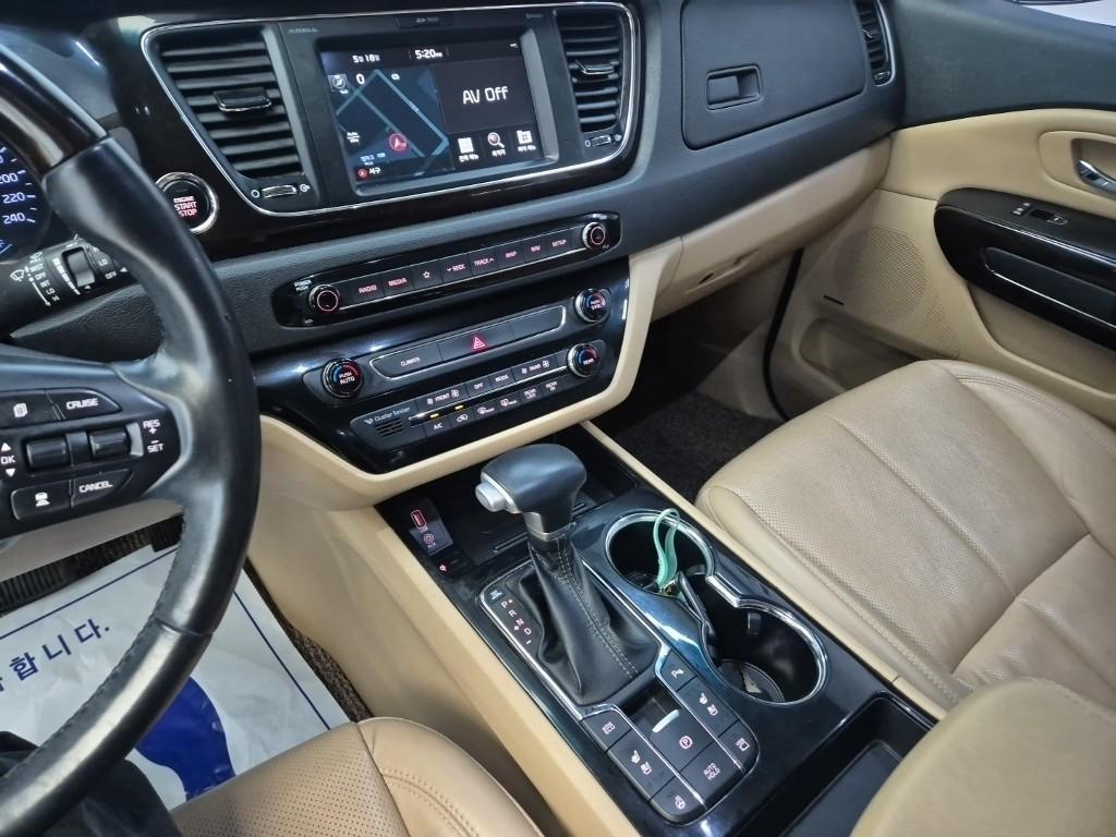 KIA Carnival 2020 Negro - Importación desde Corea - HF Imports Iquique - Foto 13