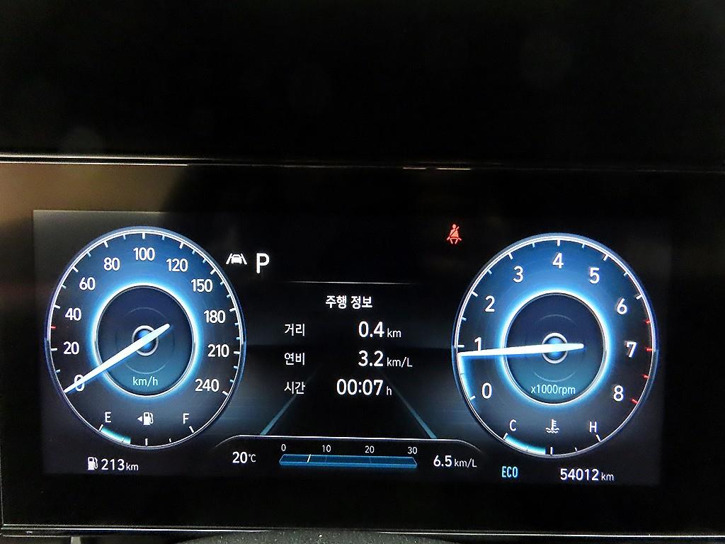 HYUNDAI Avante - Vista 6