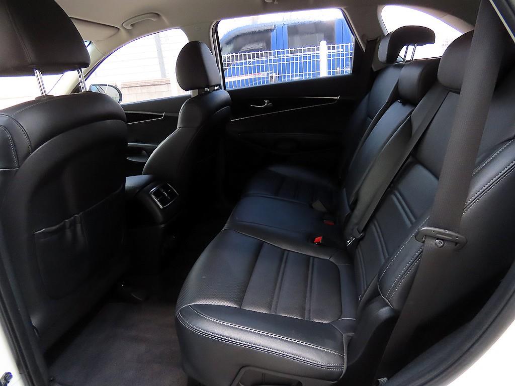 KIA Sorento - Vista 6