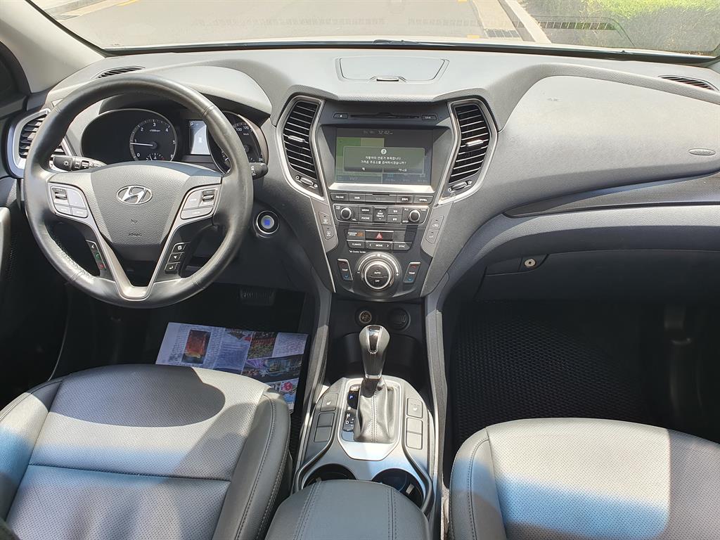 HYUNDAI Santa Fe - Vista 5