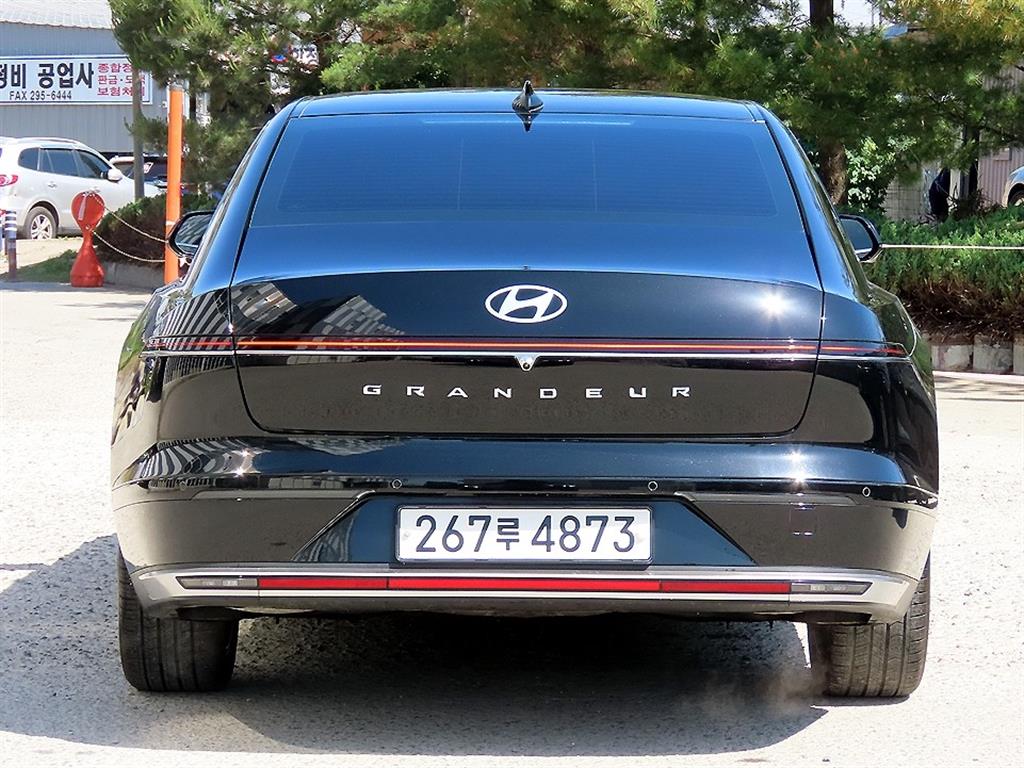 HYUNDAI Grandeur - Vista 4