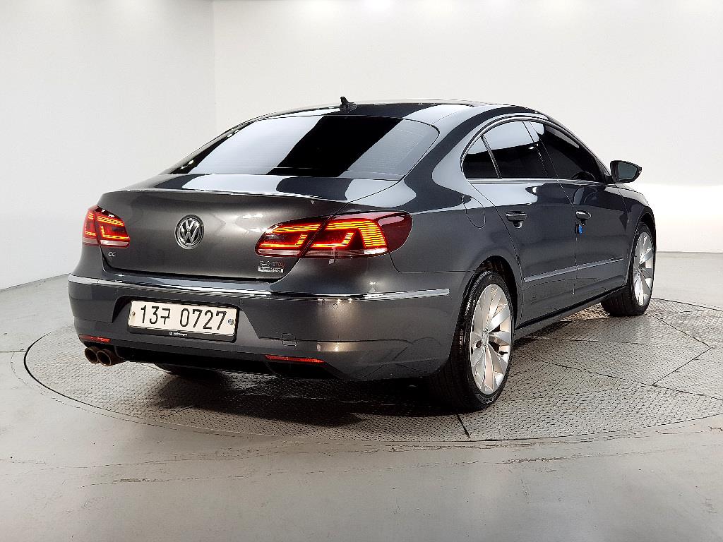 Volkswagen CC - Vista 4