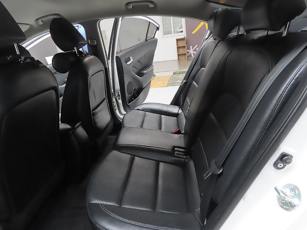 KIA K3 2013 Blanco - Importación desde Corea - HF Imports Iquique - Foto 10