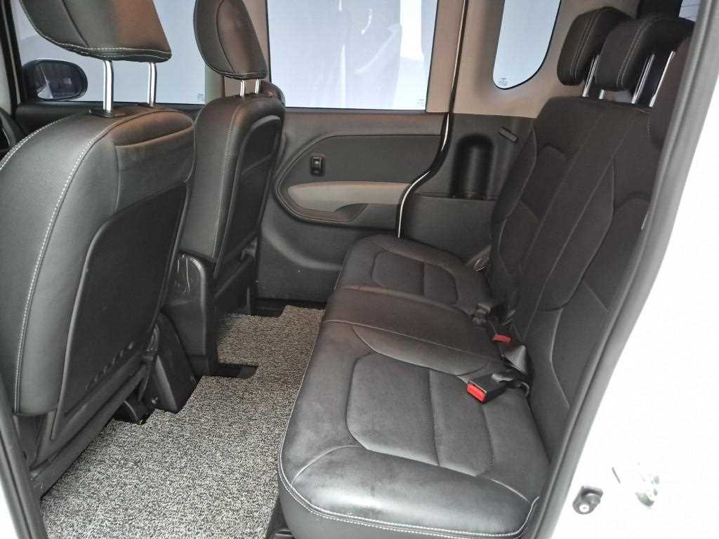 KIA Ray - Vista 12