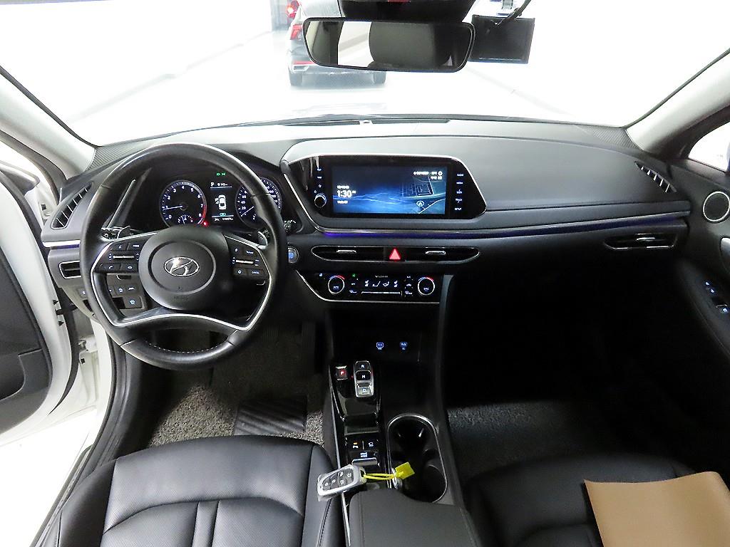HYUNDAI Sonata - Vista 8