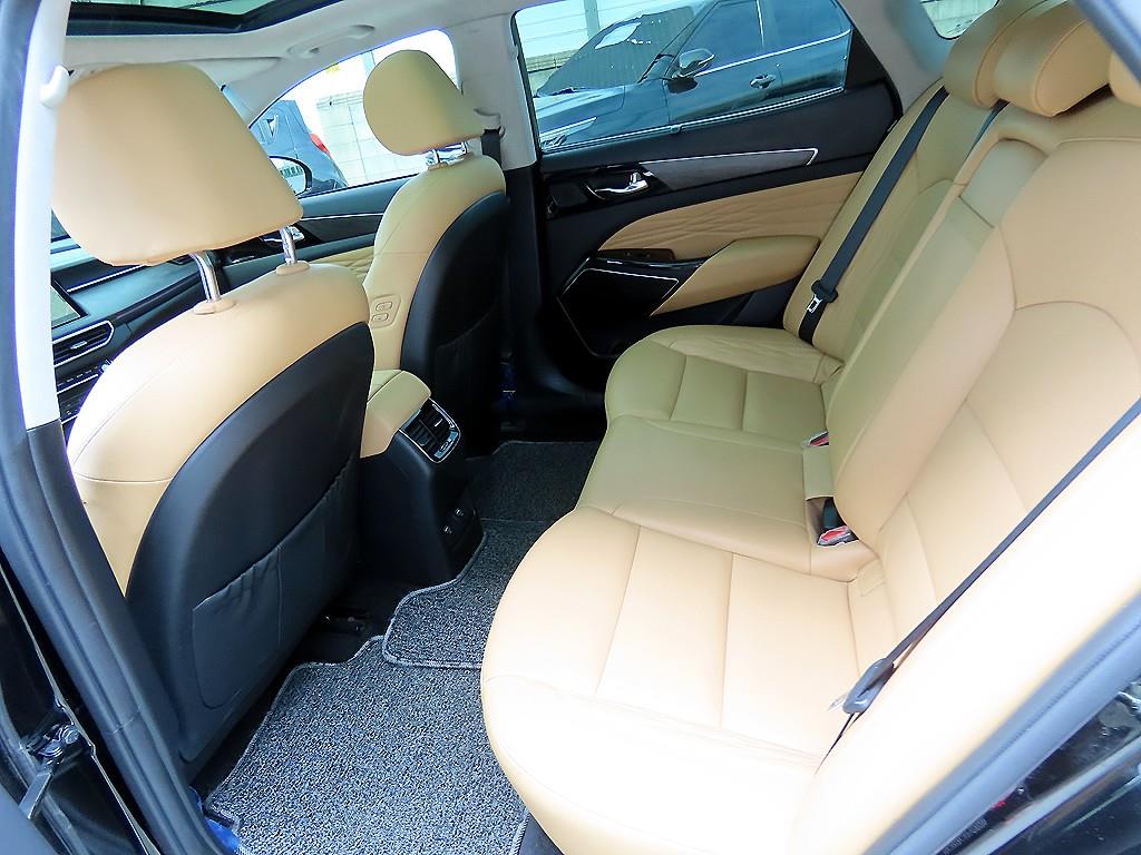 KIA K7 - Vista 6