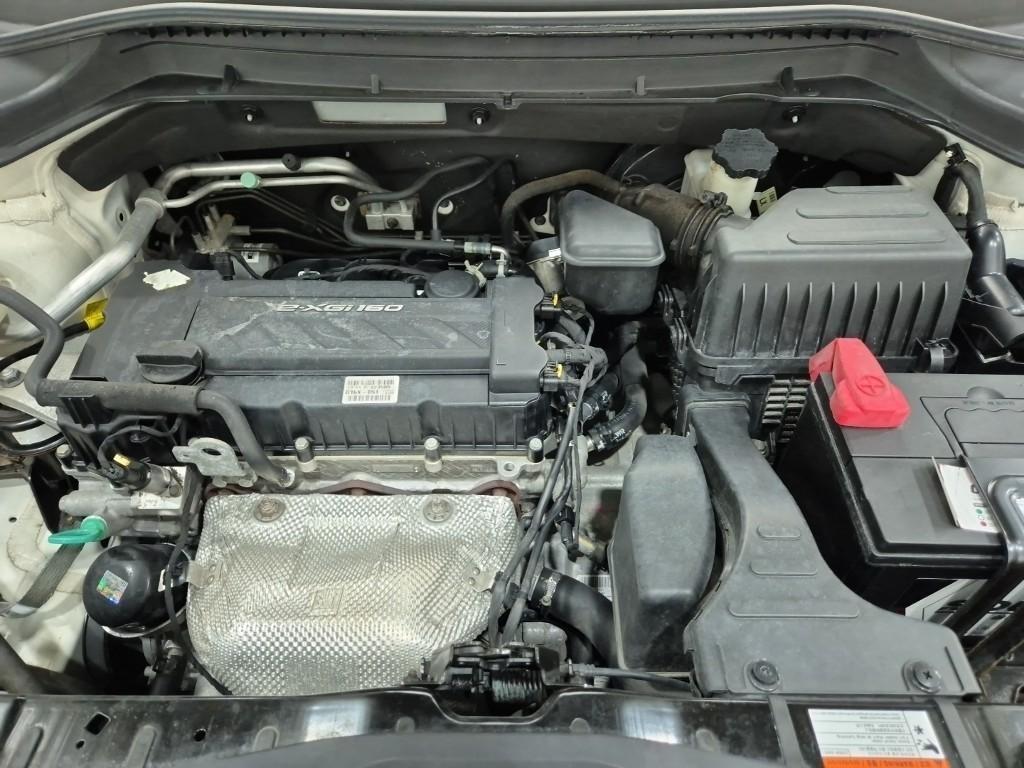 Ssangyong Tivoli - Vista 5