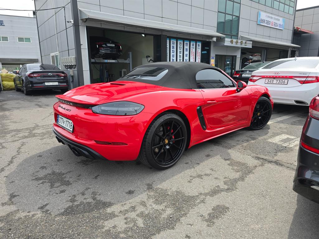 Porsche 718 - Vista 5