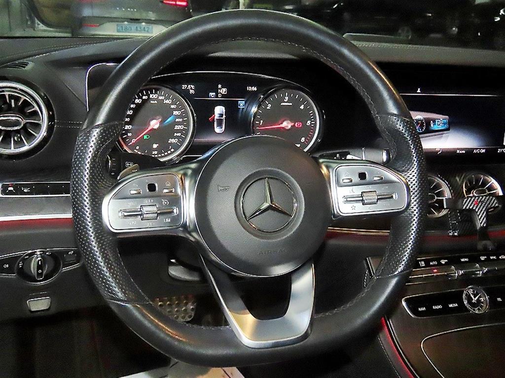 Mercedes Benz E class - Vista 10