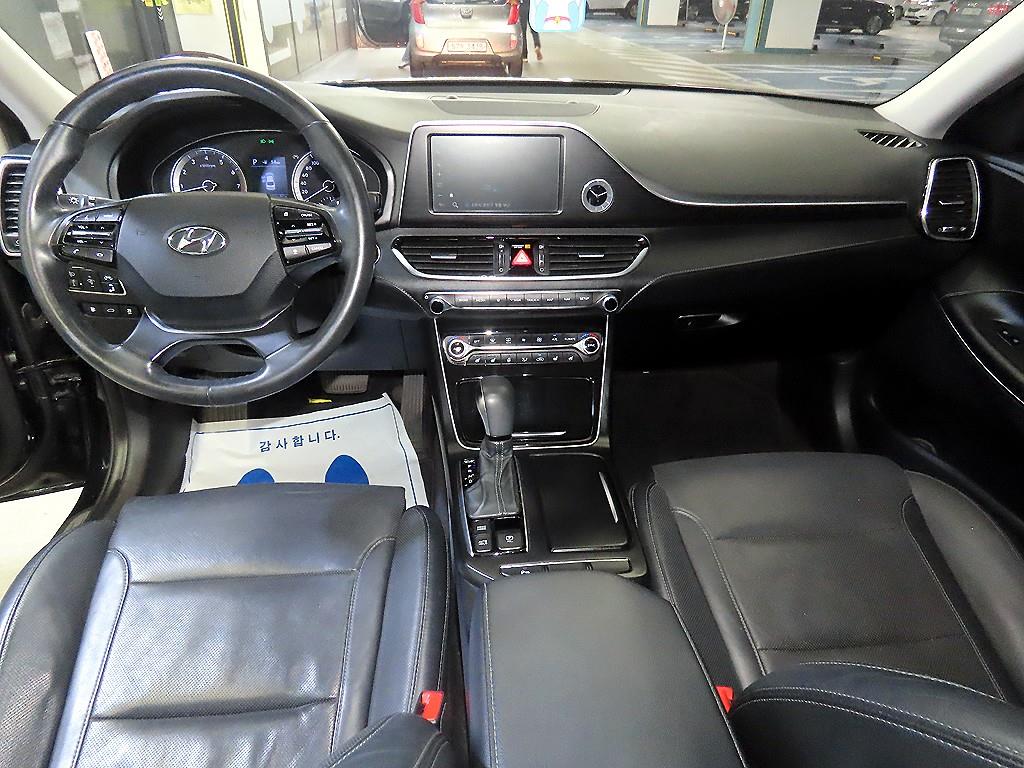 HYUNDAI Grandeur - Vista 10