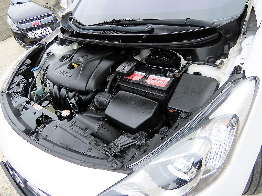 HYUNDAI i30 2015 Blanco - Importación desde Corea - HF Imports Iquique - Foto 17