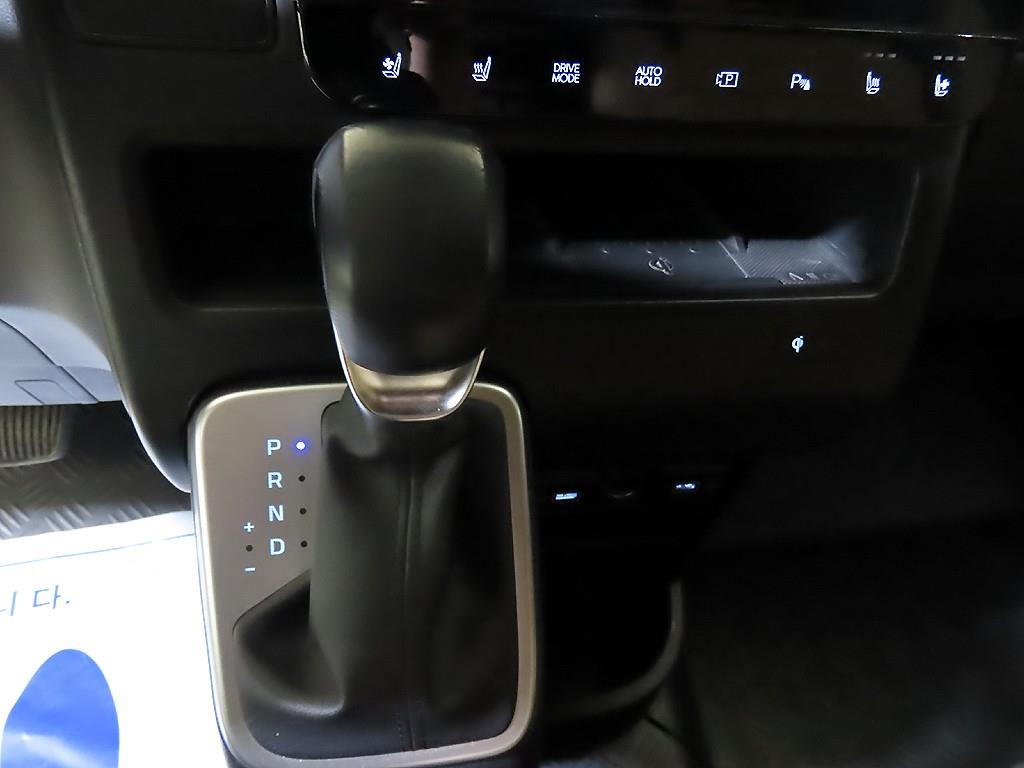 HYUNDAI Staria - Vista 12