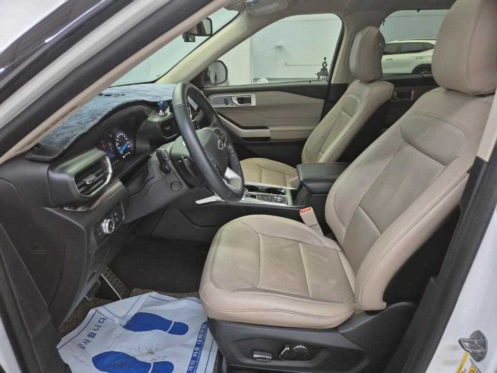 Ford Explorer - Vista 11