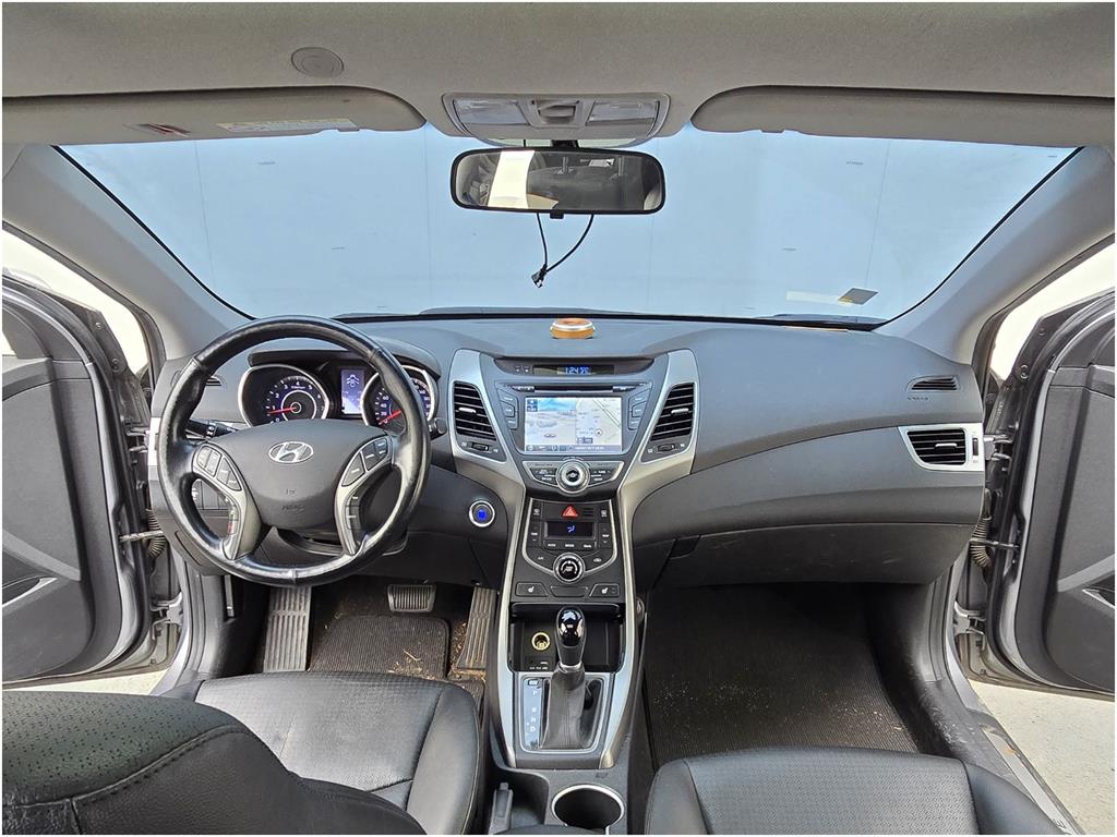 HYUNDAI Avante - Vista 8