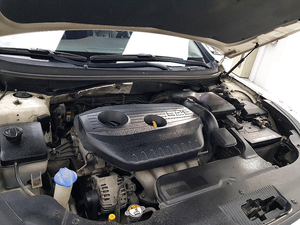 HYUNDAI Sonata - Vista 6