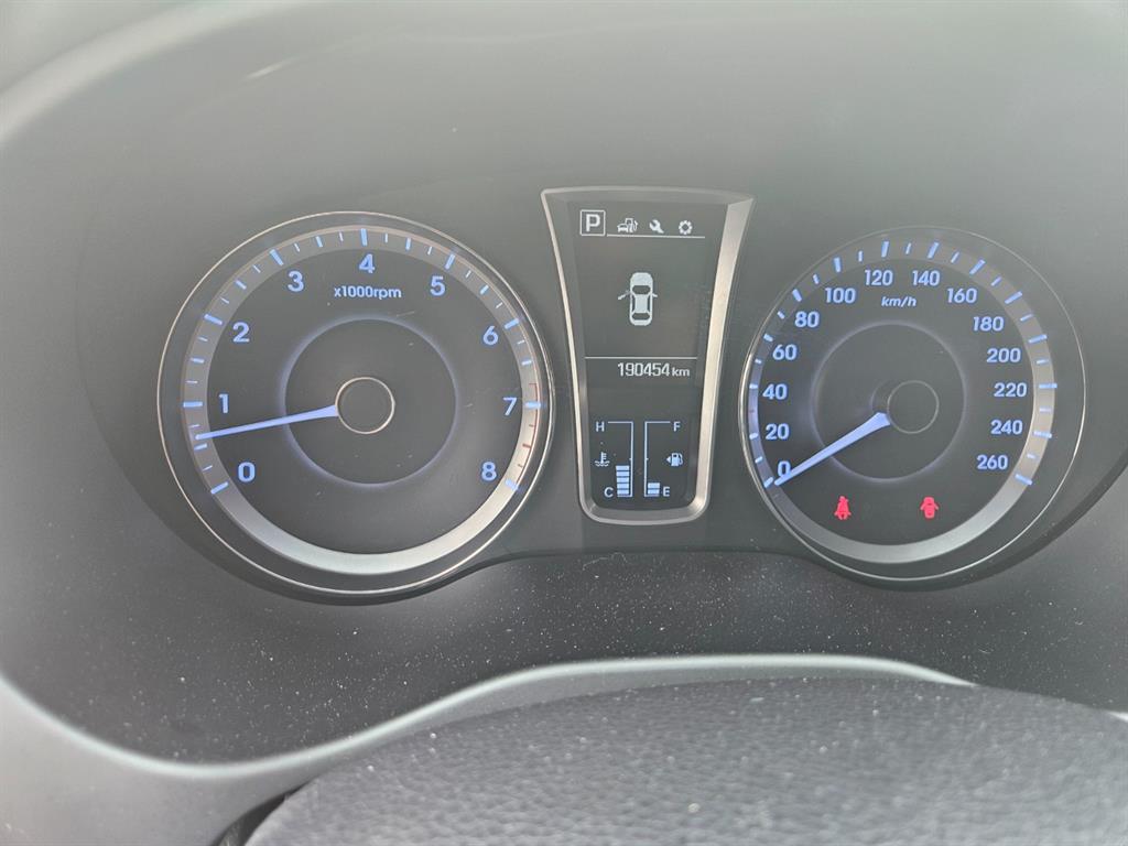 HYUNDAI Aslan - Vista 9