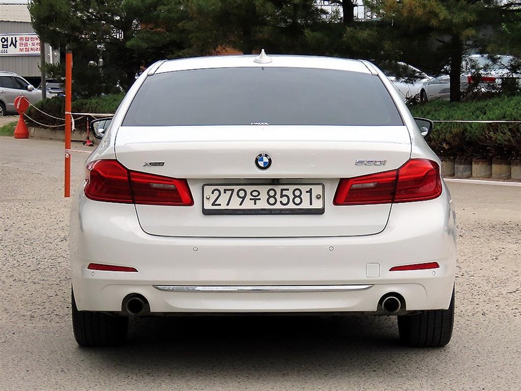 BMW 5 Series - Vista 4