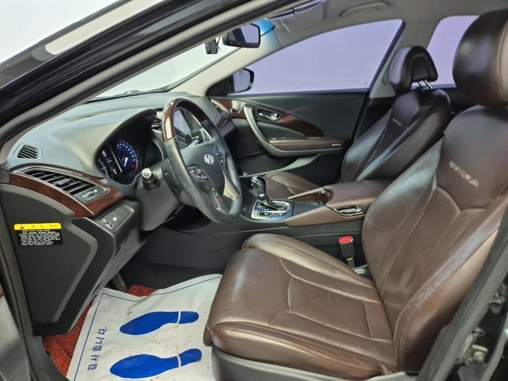 HYUNDAI Grandeur - Vista 8