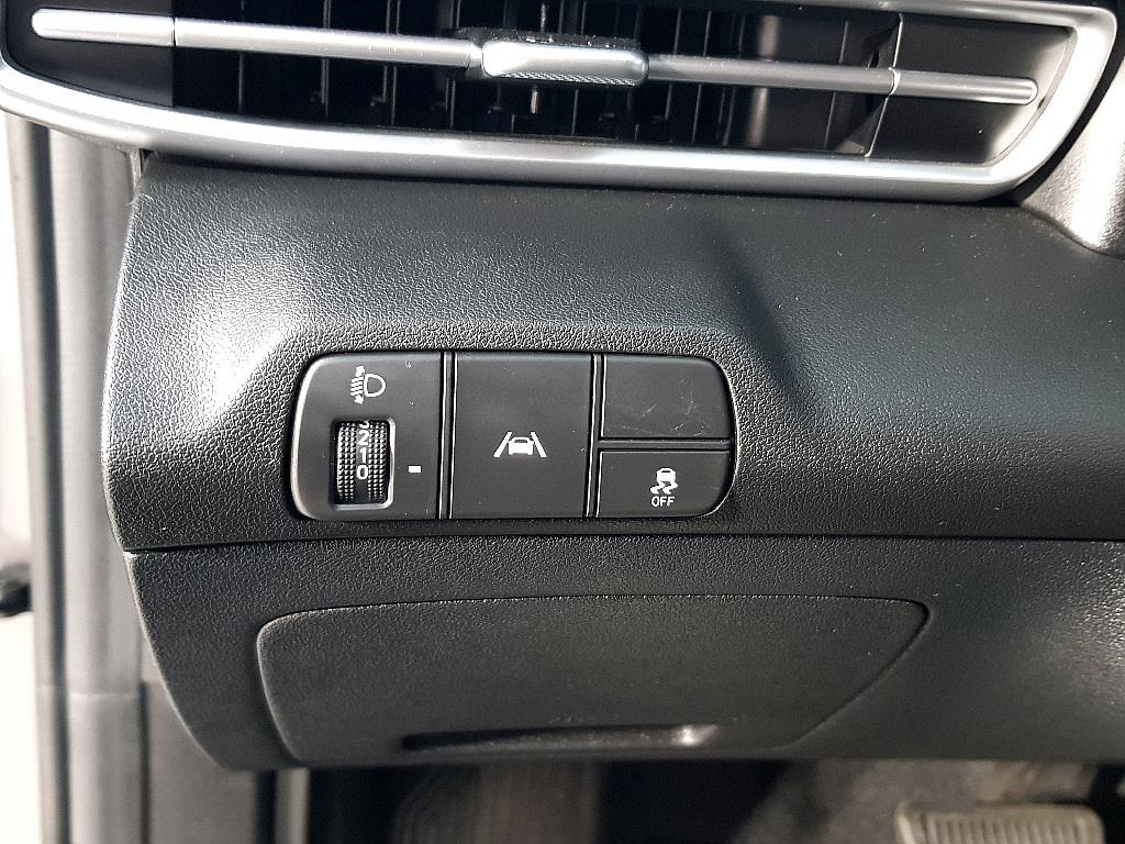 HYUNDAI Avante - Vista 12