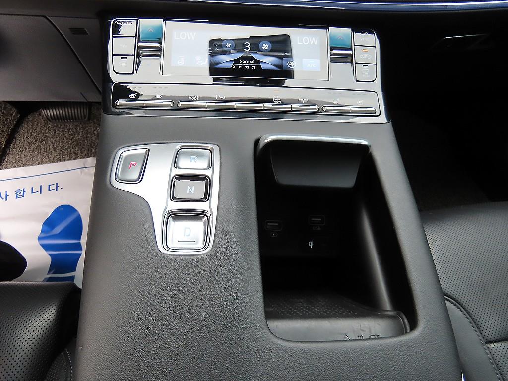 HYUNDAI Grandeur - Vista 10