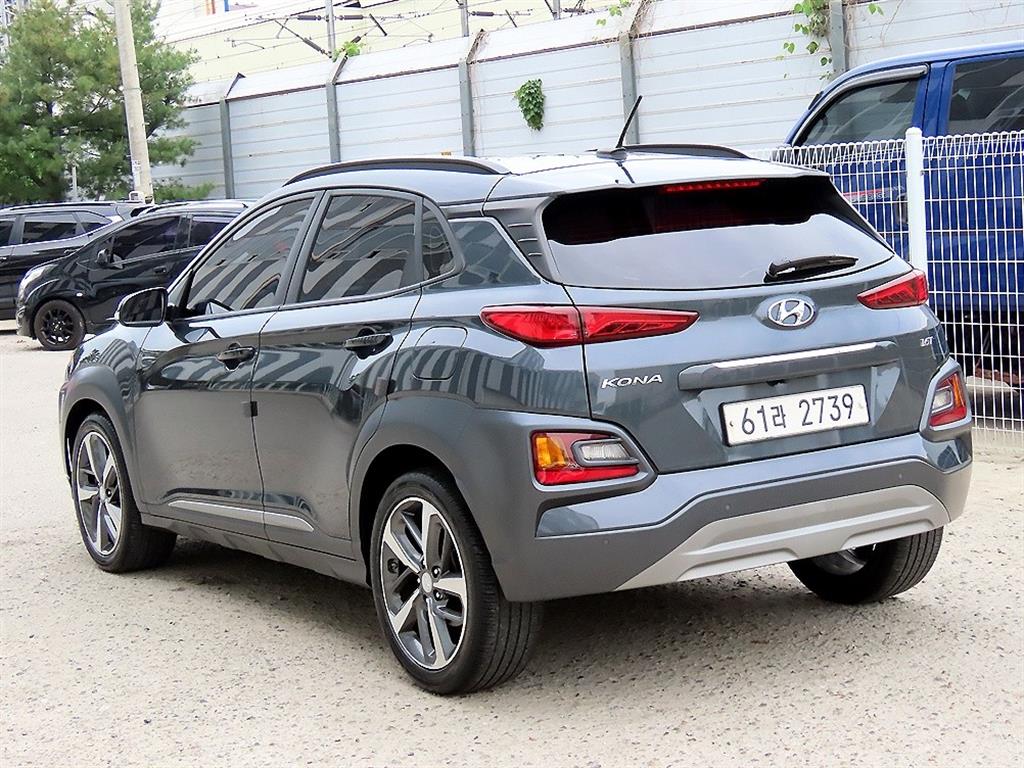 HYUNDAI Kona - Vista 3