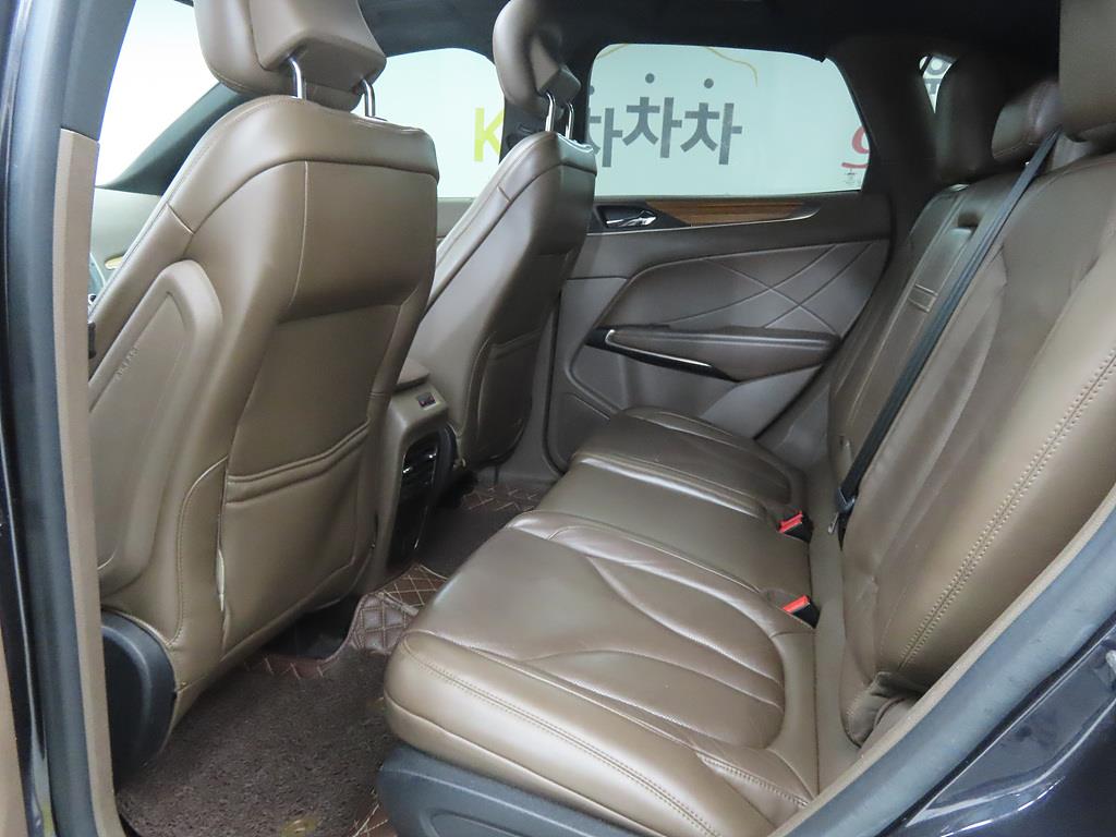 Lincoln MKC - Vista 6