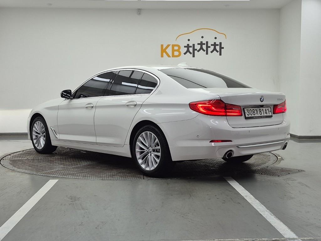 BMW 5 Series - Vista 3