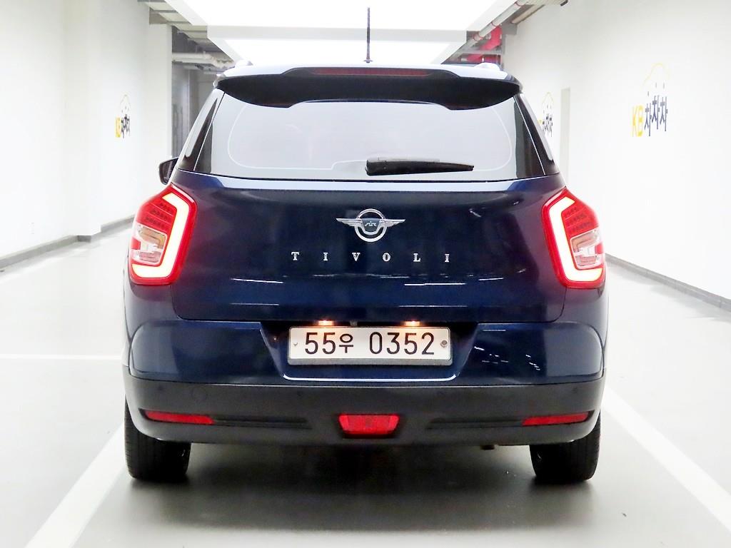 Ssangyong Tivoli - Vista 3