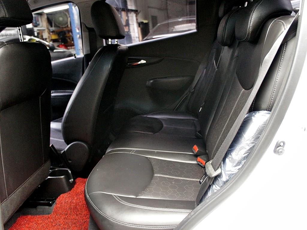 Chevrolet Spark - Vista 11