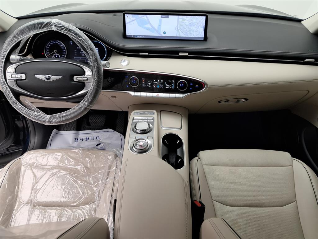 Genesis GV70 - Vista 11