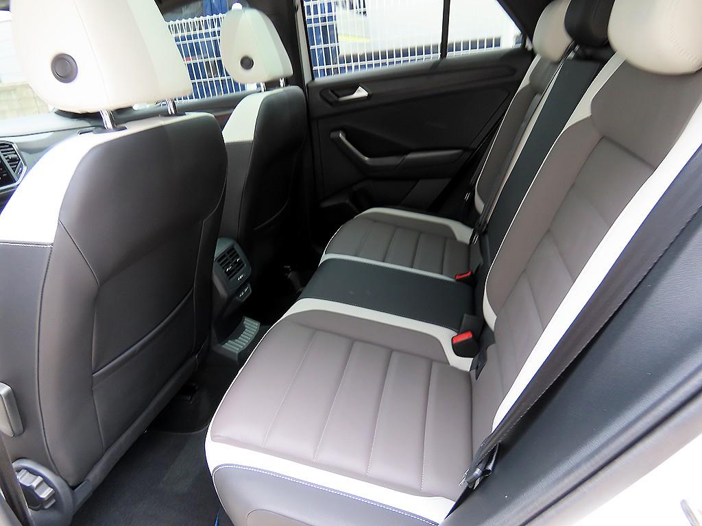 Volkswagen T-Roc - Vista 6