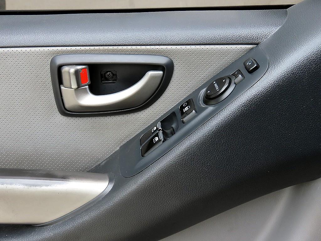 HYUNDAI Starex - Vista 11