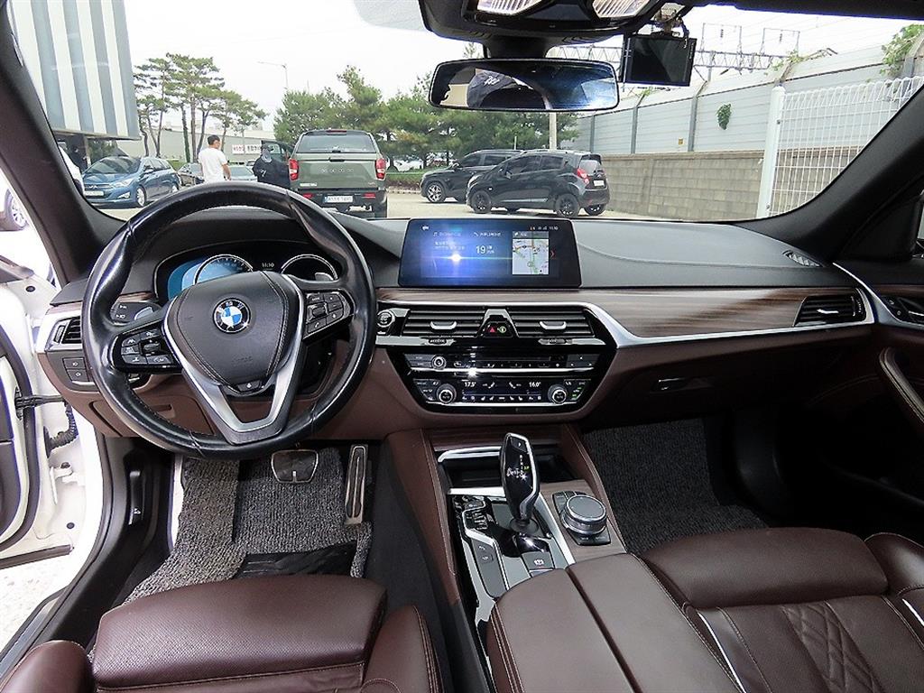 BMW 5 Series - Vista 7